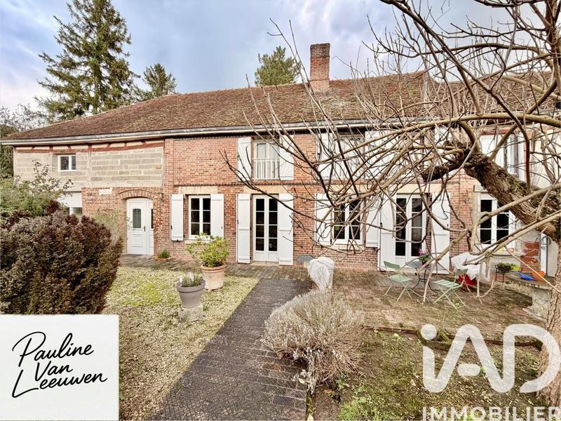 Maison - 235 m² - 8 pièces