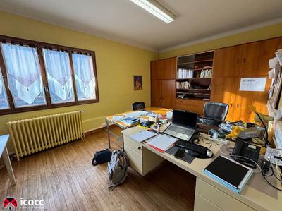 Immeuble mixte - 342 m² - 19 pièces