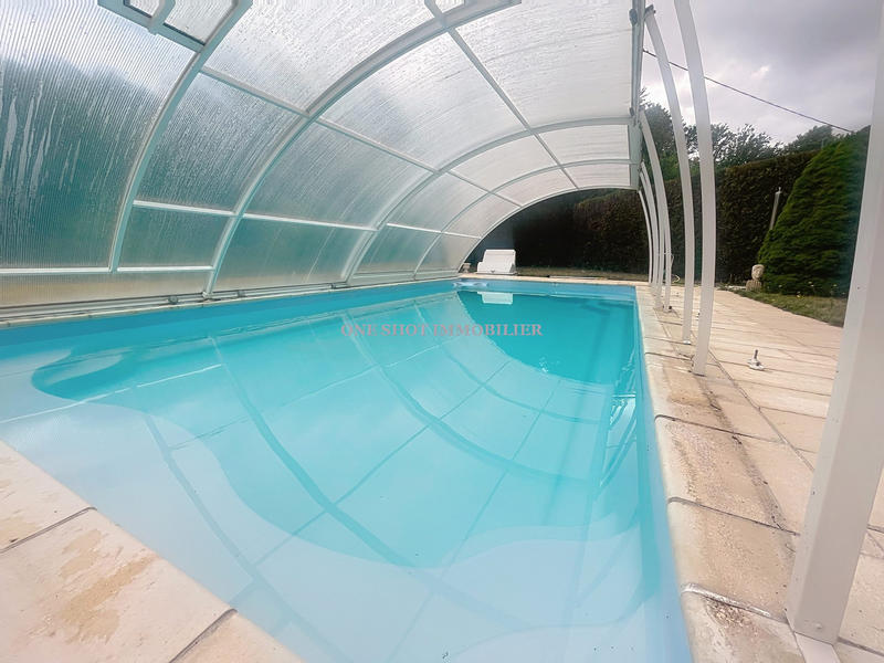 Villa - 240 m² - 8 pièces