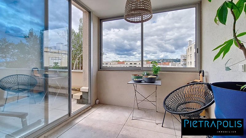 Appartement - 104 m² - 4 pièces