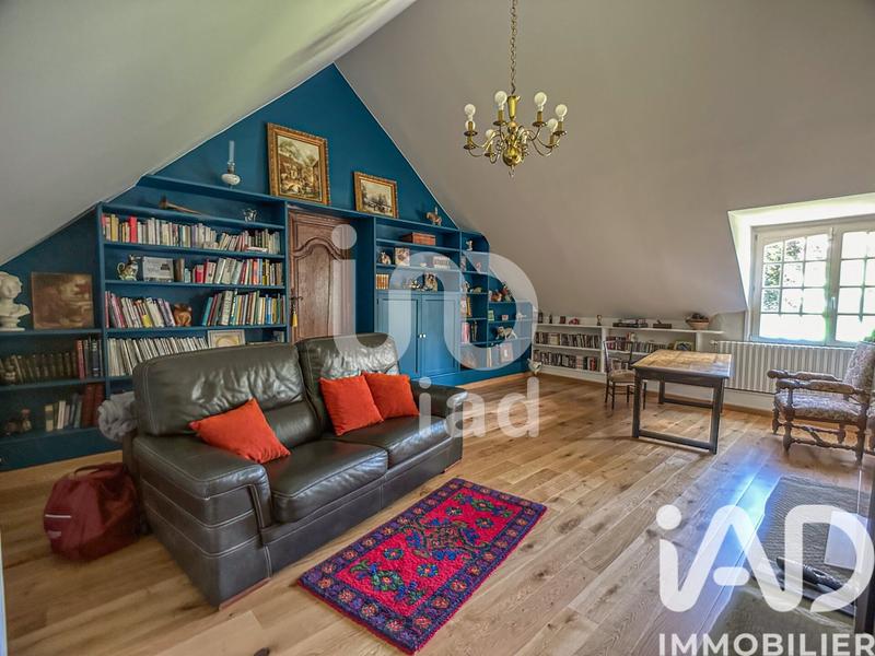 Maison - 215 m² - 9 pièces