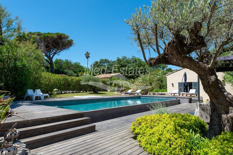 Maison - 277 m² - 7 pièces