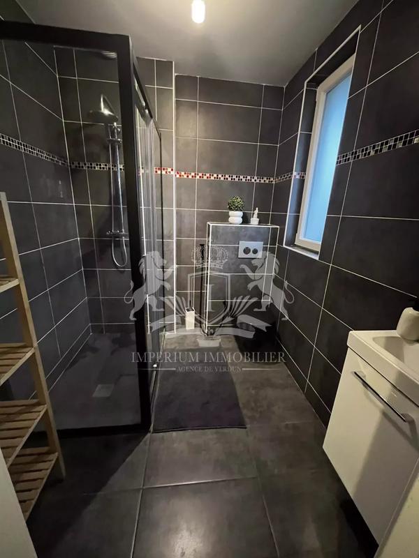 Maison - 92 m² - 6 pièces