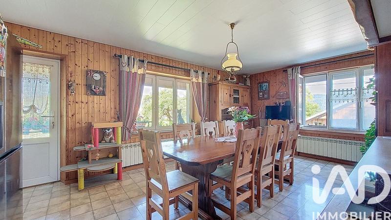 Appartement - 222 m² - 6 pièces