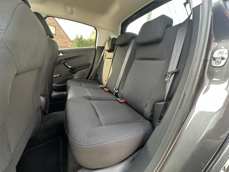 Peugeot 208 Style 1.2 Essence 82cv 1ère Main CarPlay/Android Auto Radar Ar