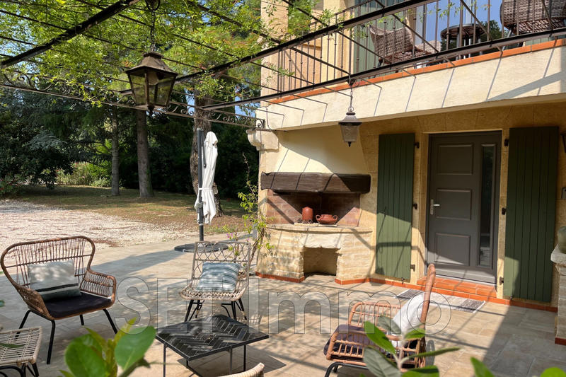 Maison - 210 m² - 7 pièces