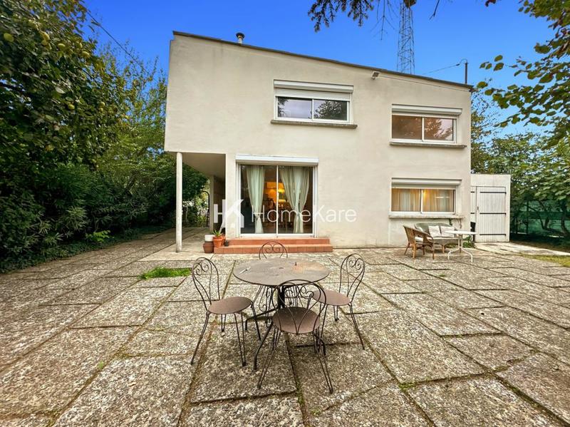 Maison - 101 m² - 7 pièces