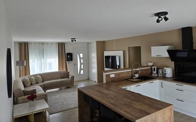 Maison - 95 m² - 7 pièces