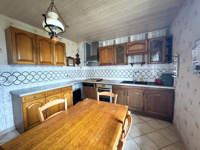 Maison - 92 m² - 6 pièces