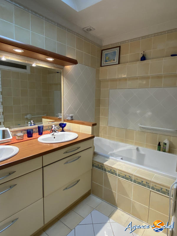 Maison - 191 m² - 7 pièces