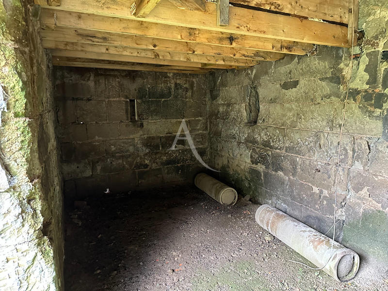 Maison - 400 m² - 12 pièces