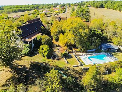 Demeure - 504 m² - 25 pièces