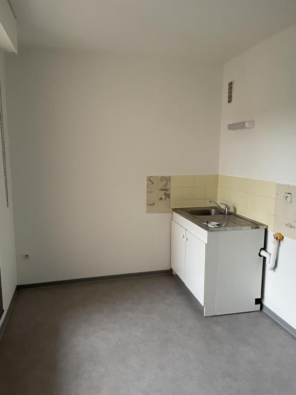 Appartement ancien - 80 m² - 4 pièces