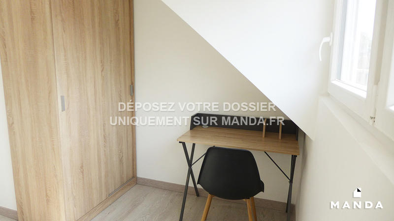 Chambre - 10 m² - 6 pièces