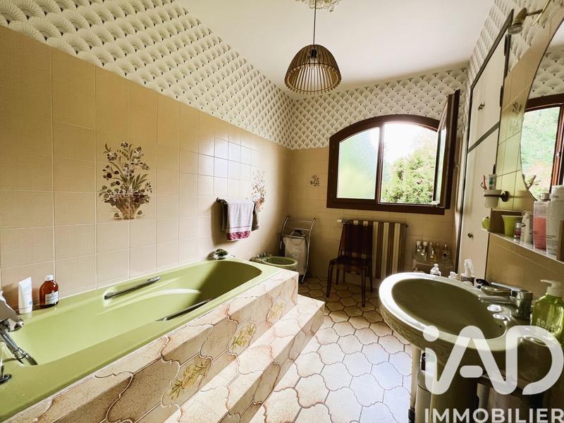 Maison - 274 m² - 6 pièces