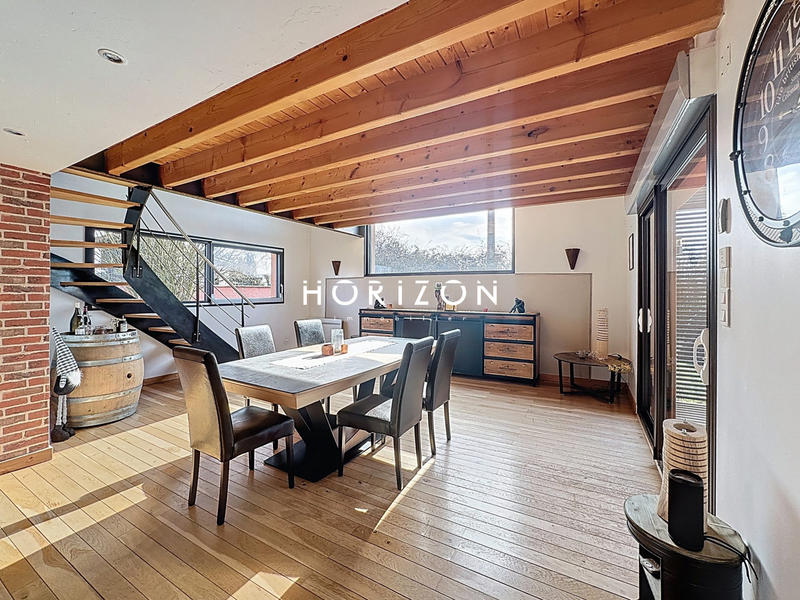 Villa - 220 m² - 8 pièces