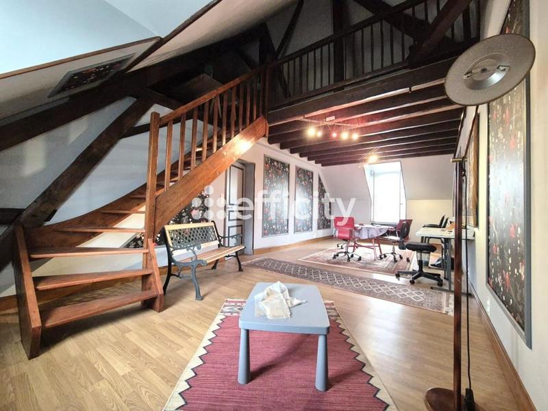 Maison - 345 m² - 14 pièces