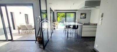 Maison - 128 m² - 4 pièces