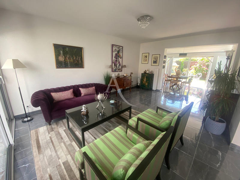 Maison - 94 m² - 5 pièces