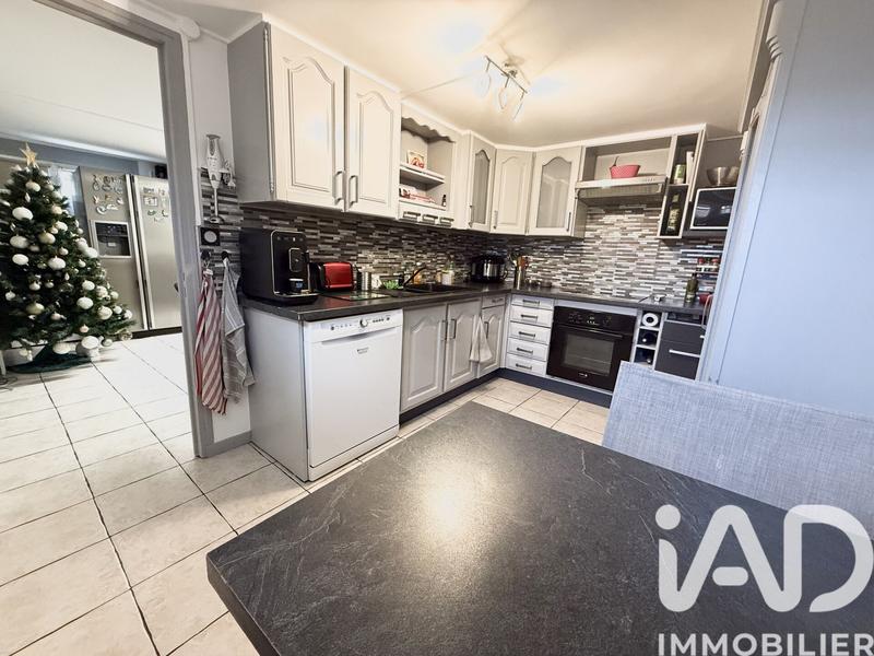 Maison - 205 m² - 6 pièces