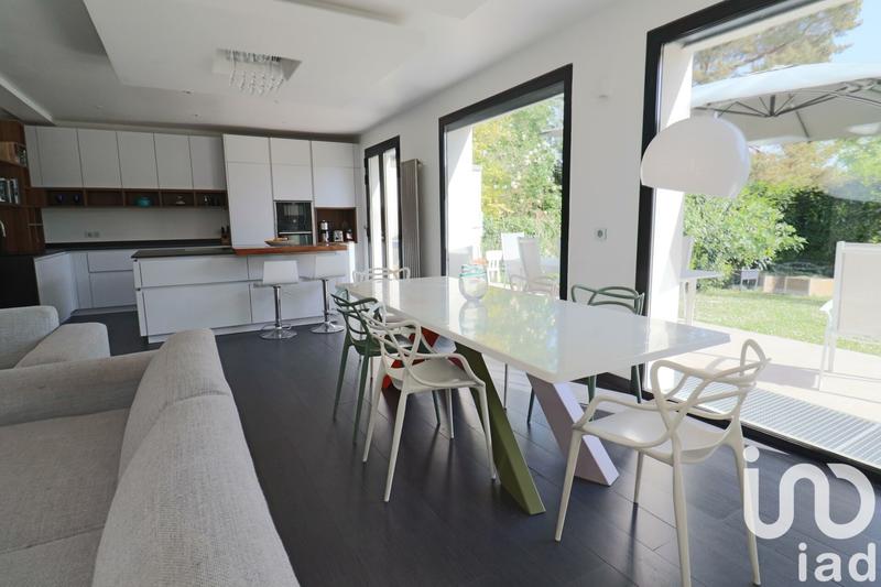 Maison - 195 m² - 6 pièces