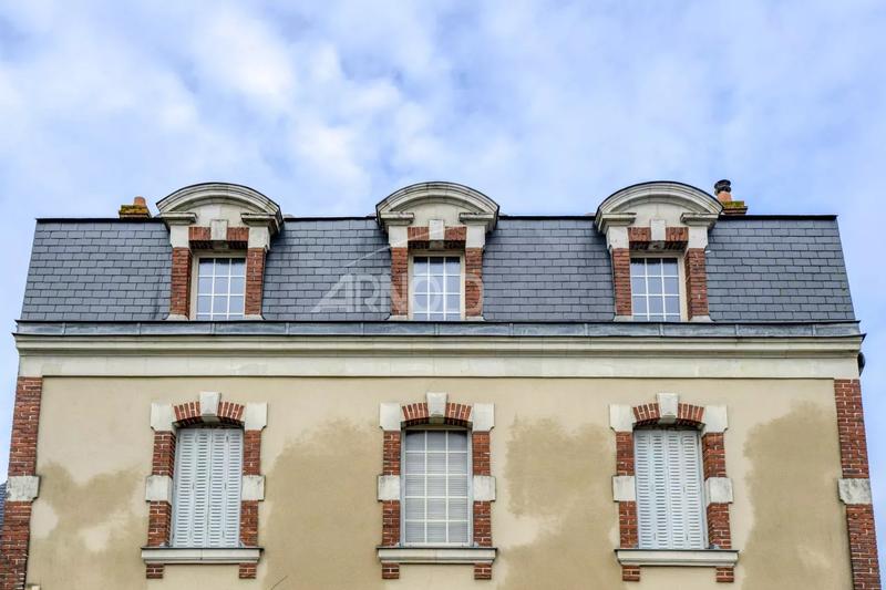 Maison - 189 m² - 9 pièces