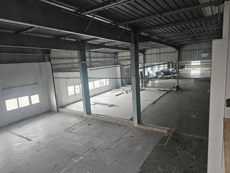 Local d'activités - 4 000 m²