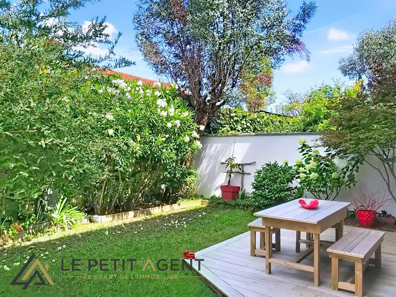 Appartement - 237 m² - 7 pièces