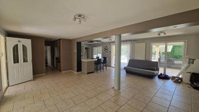 Château - 177 m² - 5 pièces