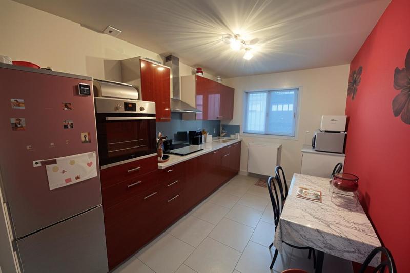 Maison - 93 m² - 5 pièces