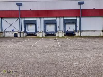 Local d'activités - 615 m²