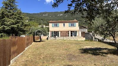 Maison traditionnelle - 130 m² - 4 pièces