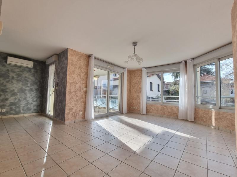 Appartement - 92 m² - 4 pièces