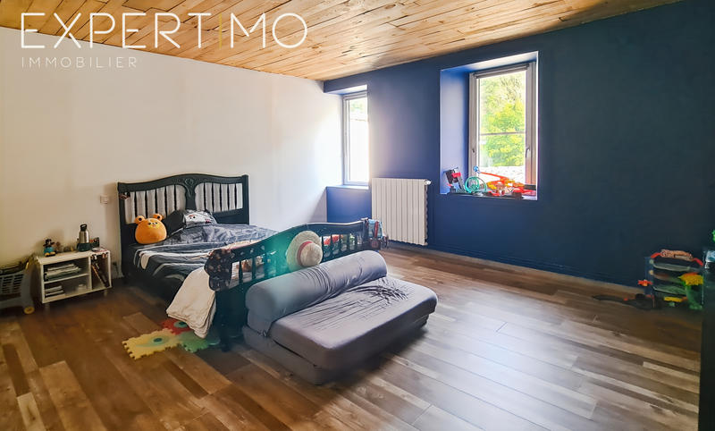 Maison de village - 165 m² - 8 pièces