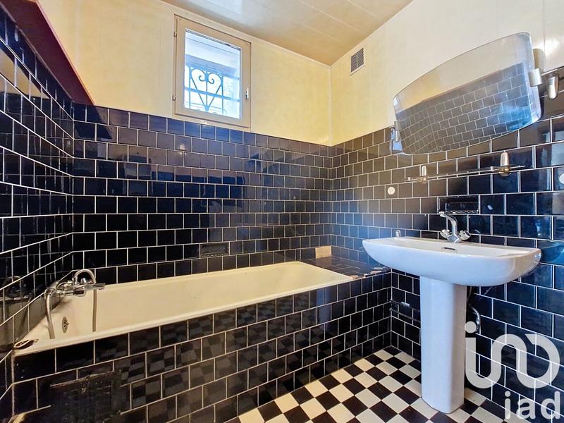 Maison - 270 m² - 7 pièces