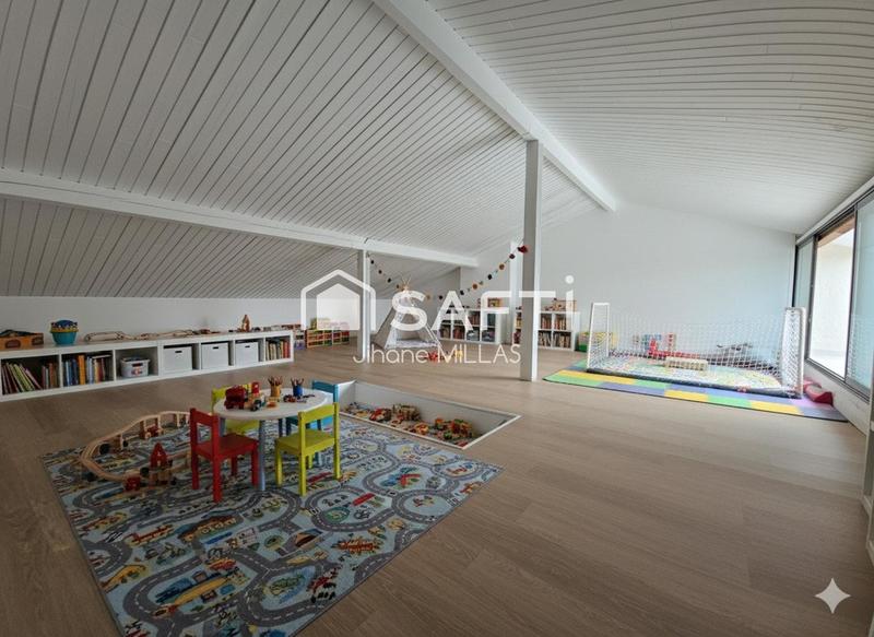 Maison - 158 m² - 6 pièces