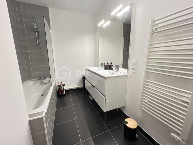 Appartement - 60 m² - 3 pièces