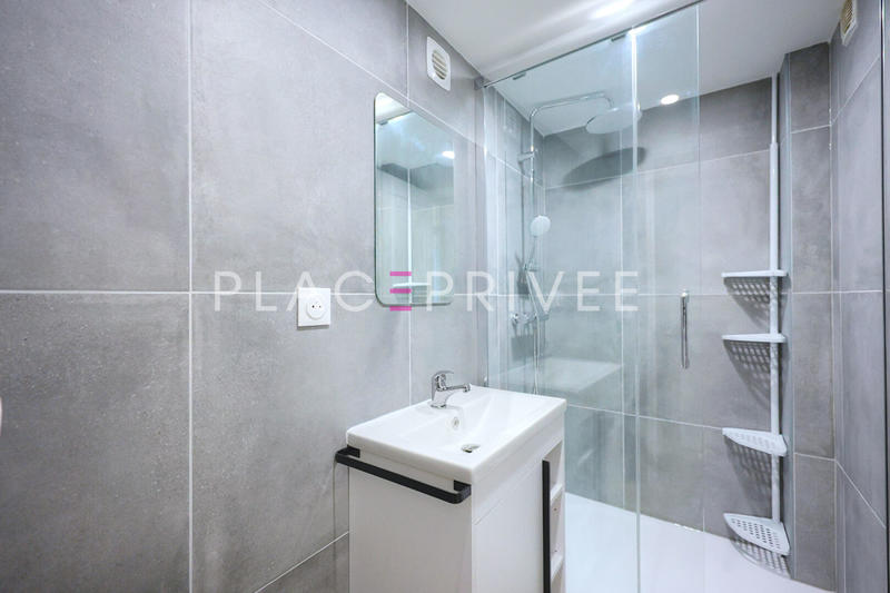 Appartement - 85 m² - 5 pièces