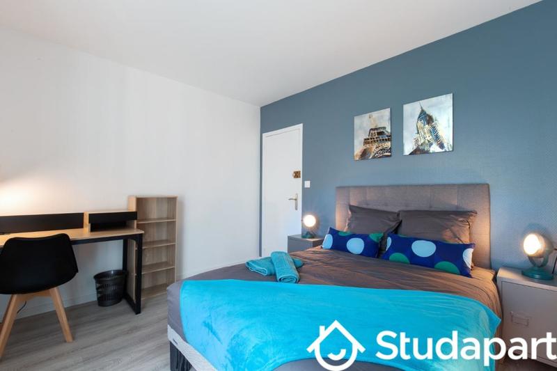 Chambre - 11 m² - 1 pièce