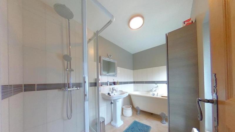 Propriété - 147 m² - 5 pièces