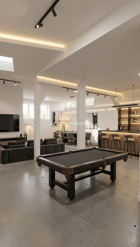 Maison - 273 m² - 8 pièces