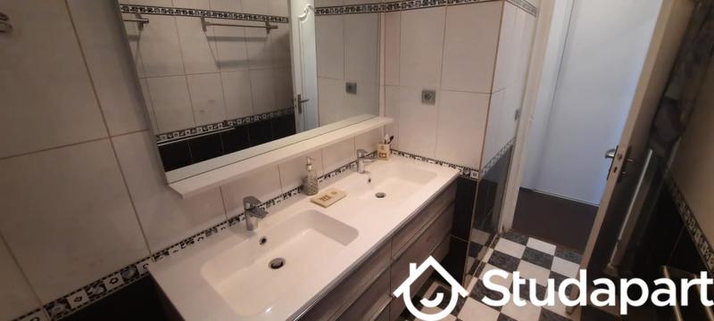 Chambre - 9 m² - 1 pièce