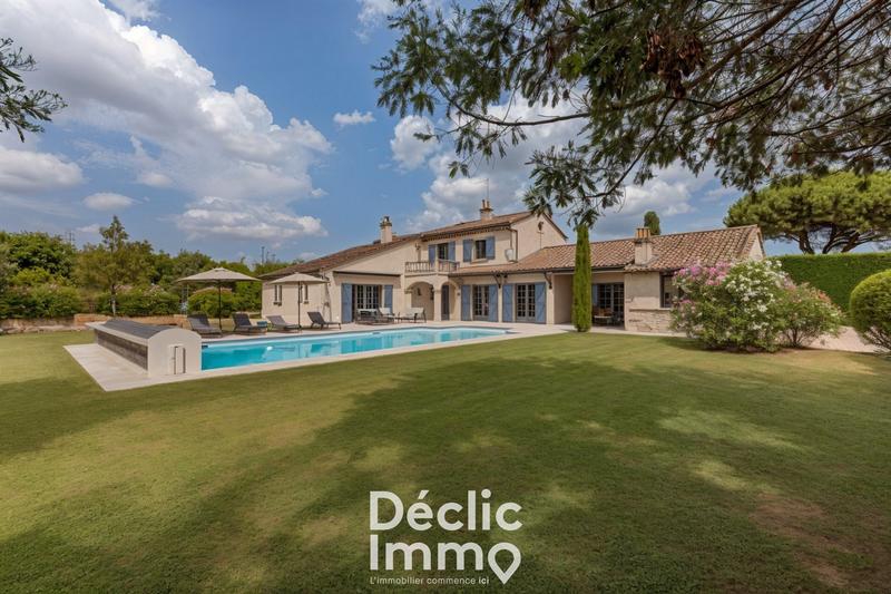 Maison - 290 m² - 7 pièces