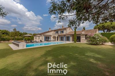 Maison - 290 m² - 7 pièces