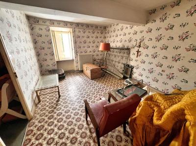 Maison - 220 m² - 7 pièces