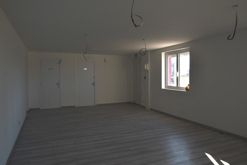 Local commercial - 1 295 m² - 2 pièces