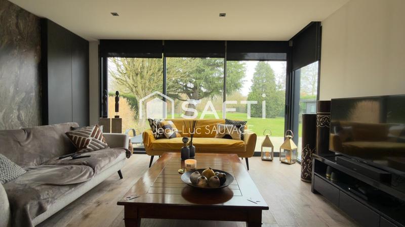 Maison - 270 m² - 10 pièces