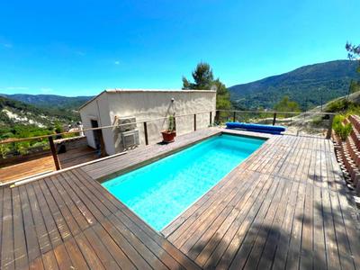 Villa - 180 m² - 6 pièces