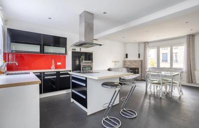 Maison - 128 m² - 5 pièces