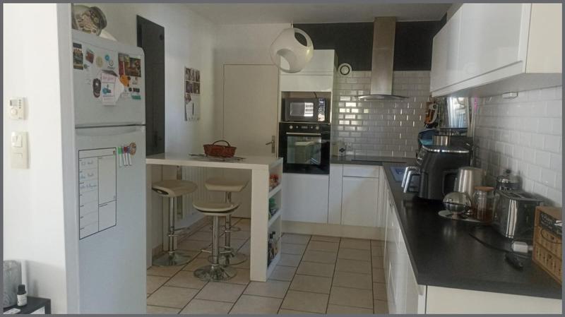 Maison - 210 m² - 11 pièces